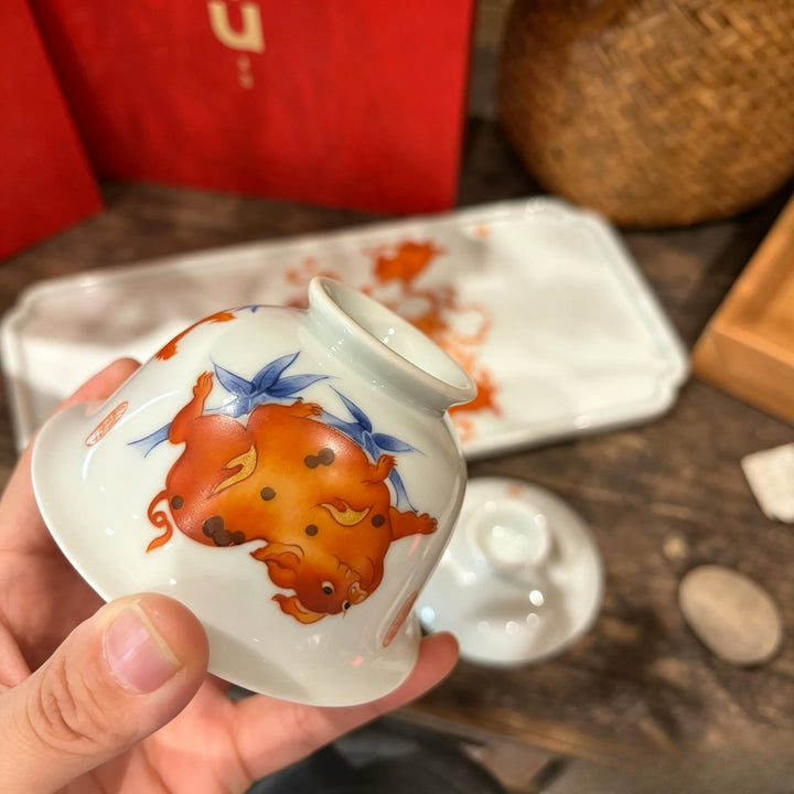 Flying Pig Porcelain Gaiwan, 120 ml Tea Gift angle 1