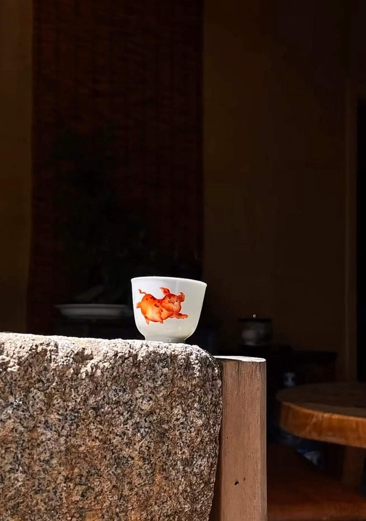 Gilded Flying Pig Teacup