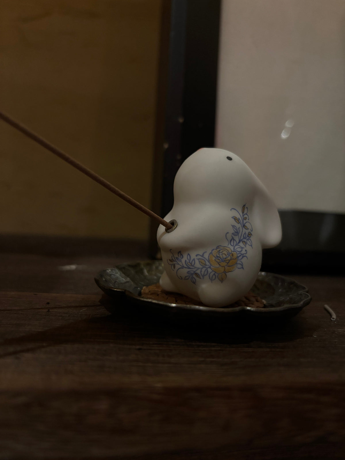 Blue-and-White Rabbit Porcelain Incense Holder for Calm Desk Rituals angle 3