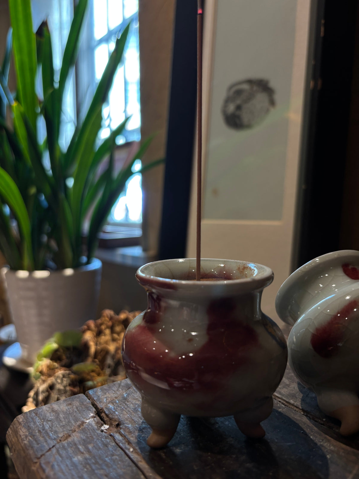 Triangular Porcelain Incense Holder for Tea Corners and Quiet Rooms angle 1