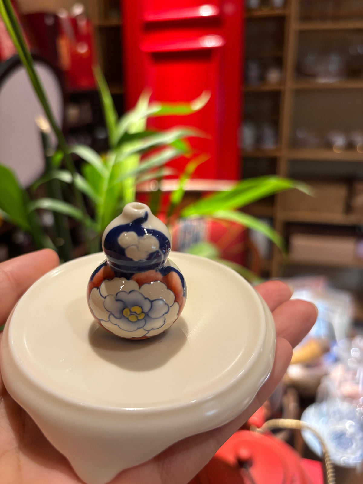 Gourd Porcelain Incense Holder for Calm Bedroom Rituals angle 2